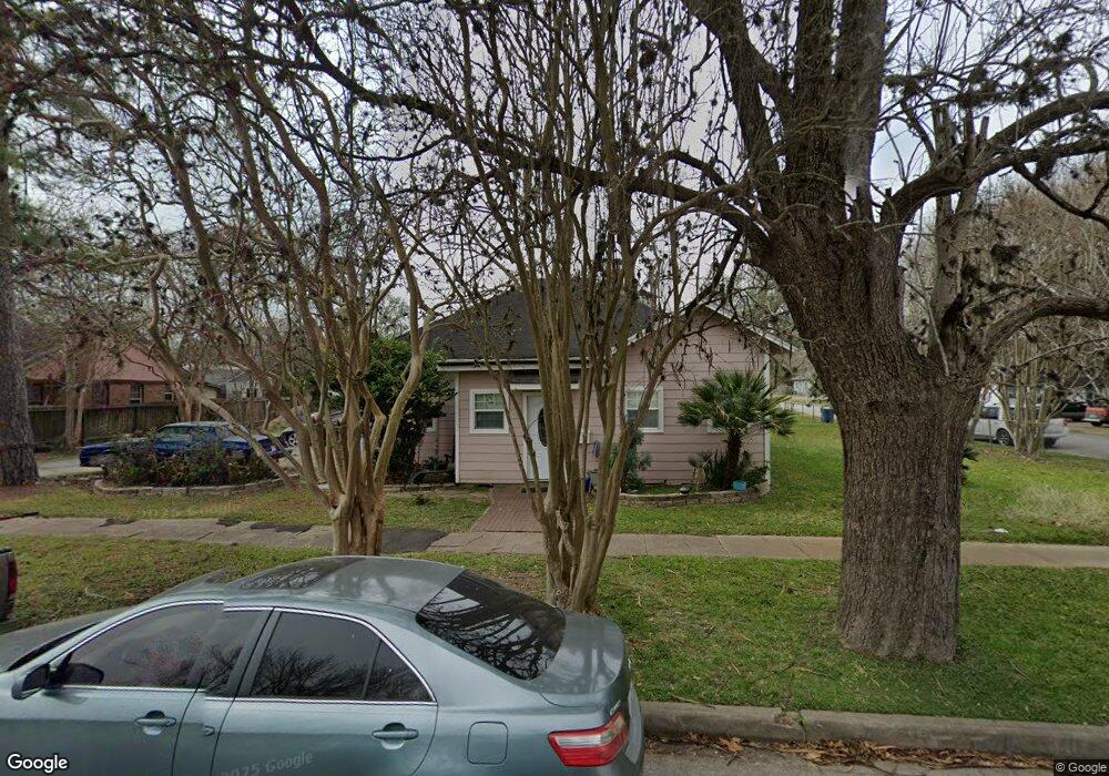 1300 6th St, Rosenberg, TX 77471 - photo 1