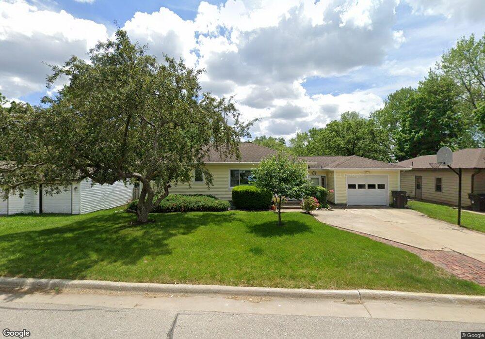 1709 Parker St, Cedar Falls, IA 50613 - photo 1