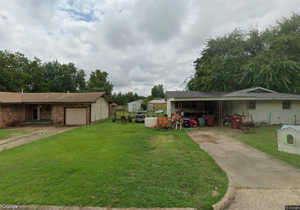 606 E Victor St, Hugo, OK 74743 - photo 1
