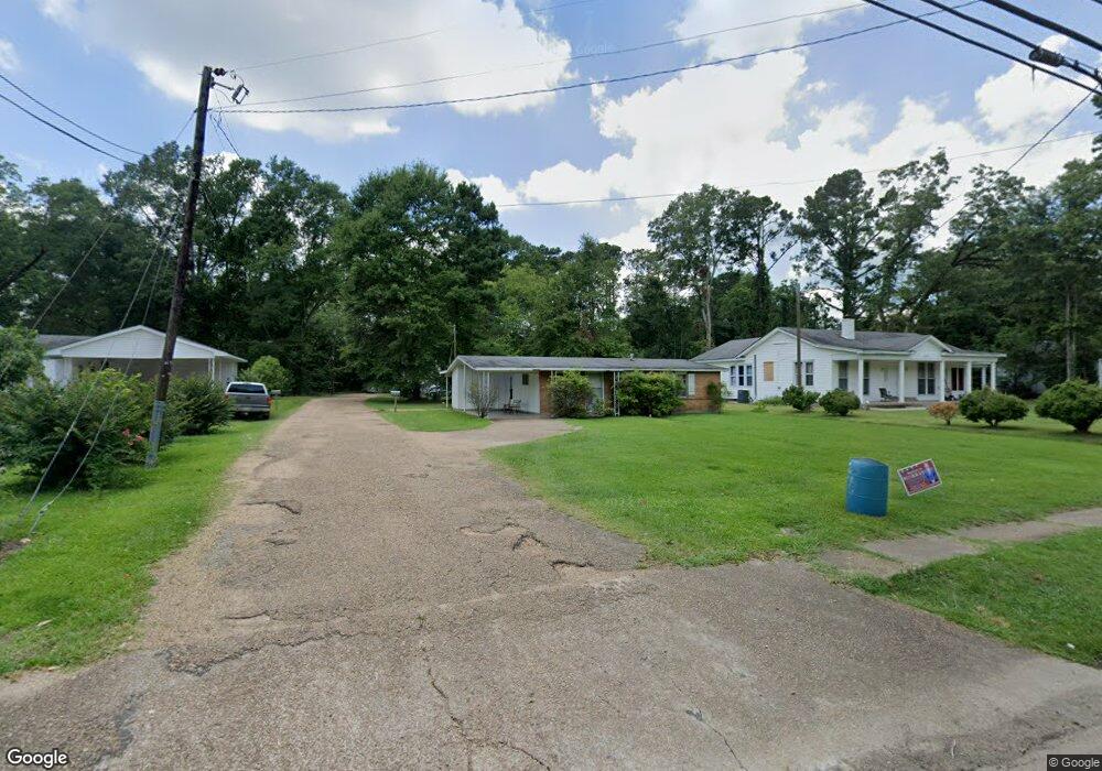 205 Jackson St, Hazlehurst, MS 39083 - photo 1
