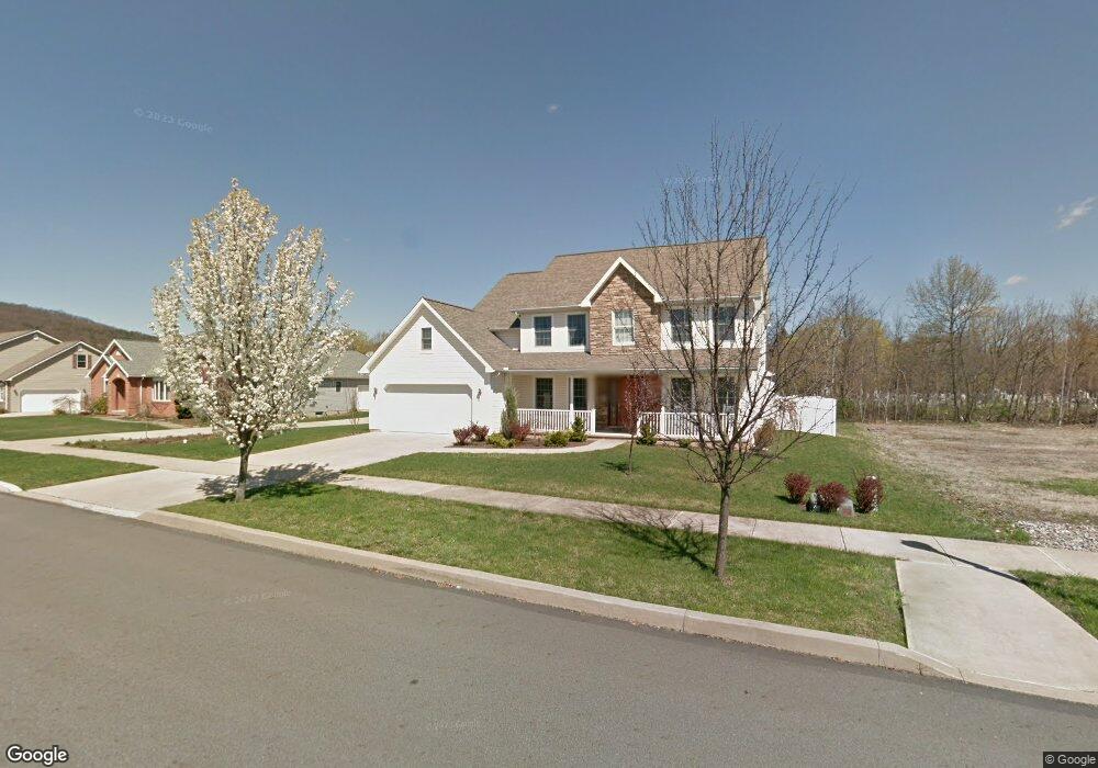 1022 Ledgeview Dr, West Pittston, PA 18643 - photo 1