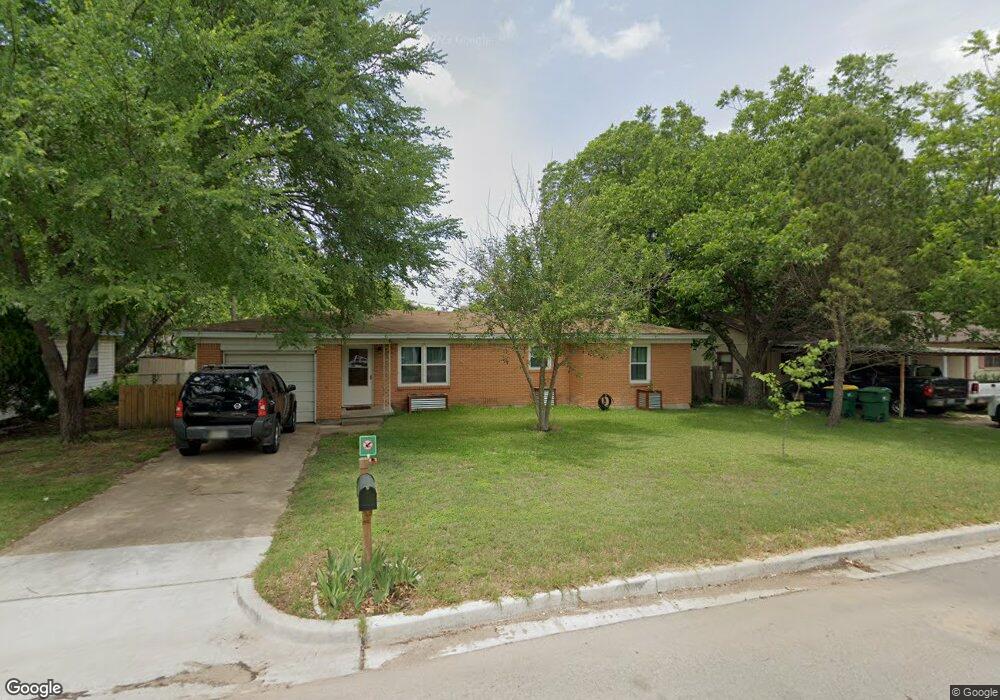 111 Meadowbrook St, Robinson, TX 76706 - photo 1