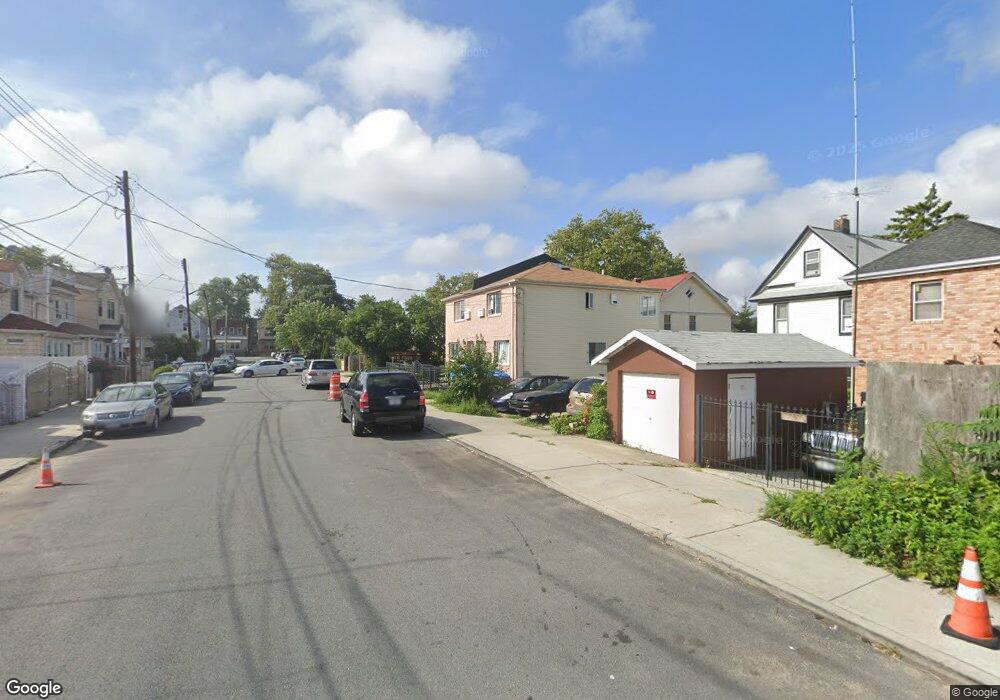 104-31 164th Place, Jamaica, NY 11433 - photo 1