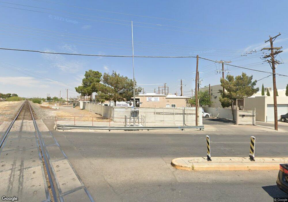 1110 N Piedras St, El Paso, TX 79903 - photo 1