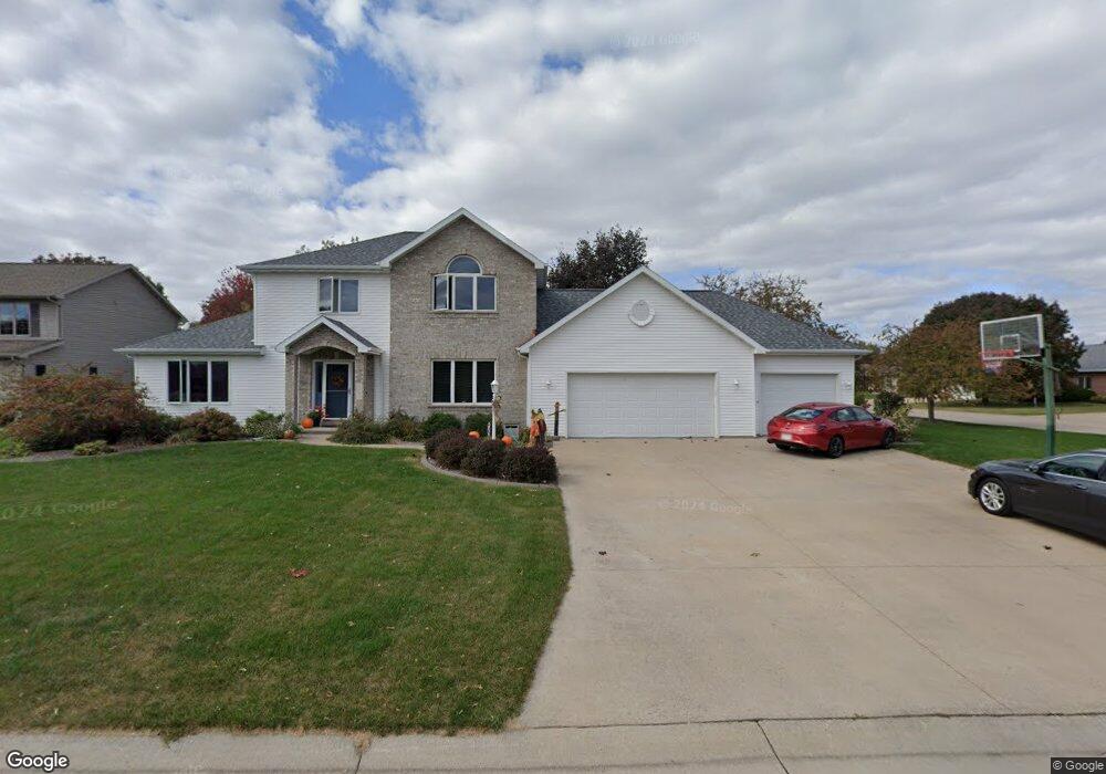 N9325 Bellflower Ct, Appleton, WI 54915 - photo 1