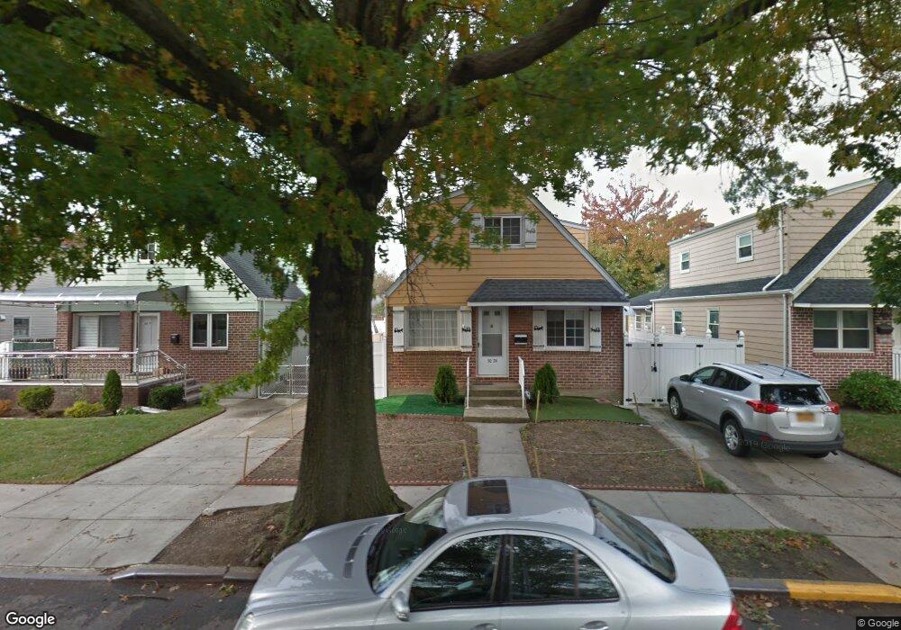 5024 Utopia Pkwy, Fresh Meadows, NY 11365 - photo 1