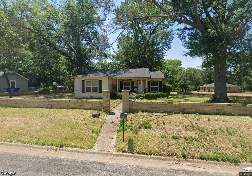 806 Leach St, Kilgore, TX 75662 - photo 1