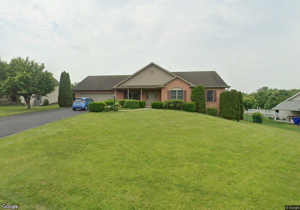193 Buckingham Dr, Chambersburg, PA 17201 - photo 1