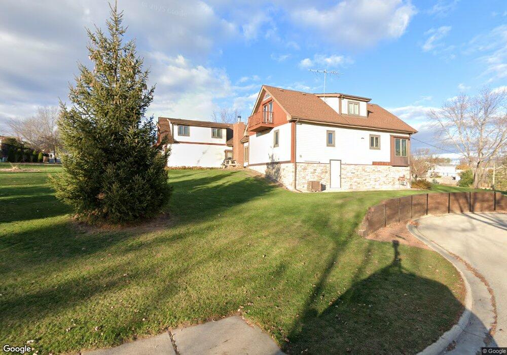 10957 Hanson Rd, Algonquin, IL 60102 - photo 1