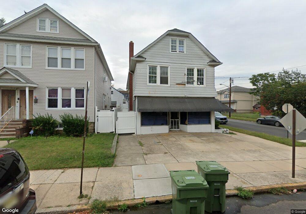 600 W Henry St unit 2, Linden, NJ 07036 - photo 1