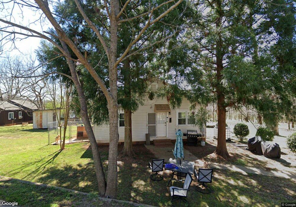 205 Craven St, Siler City, NC 27344 - photo 1