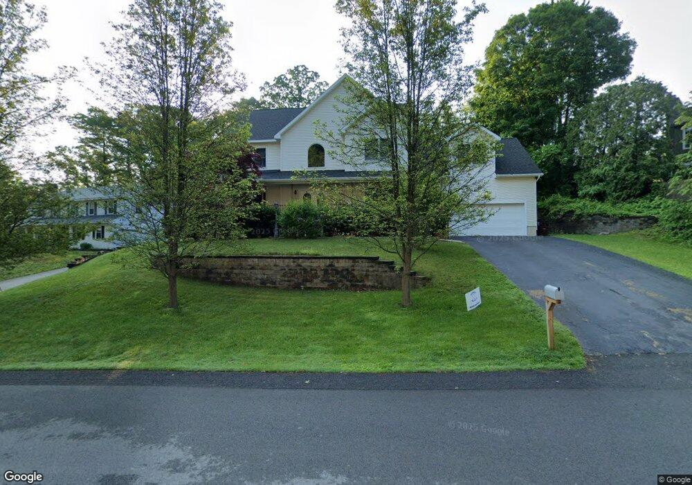 16 Tulip Tree Ln, Schenectady, NY 12309 - photo 1