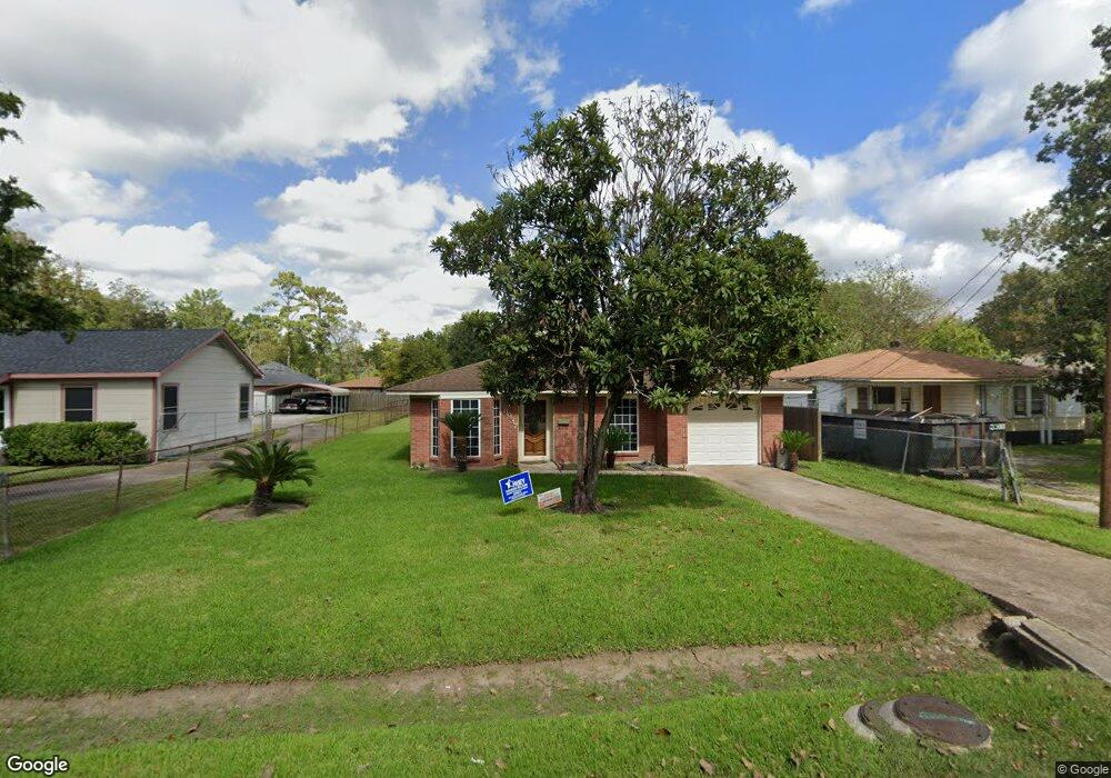 6937 Kittridge St, Houston, TX 77028 - photo 1