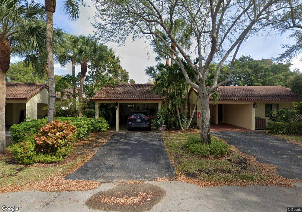 16131 Laurel Dr unit 33, Weston, FL 33326 - photo 1