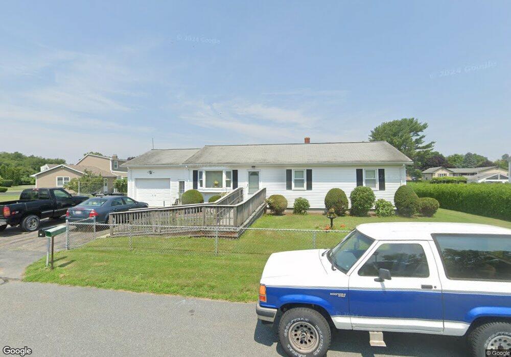 11 Rowley Ln, South Dartmouth, MA 02748 - photo 1