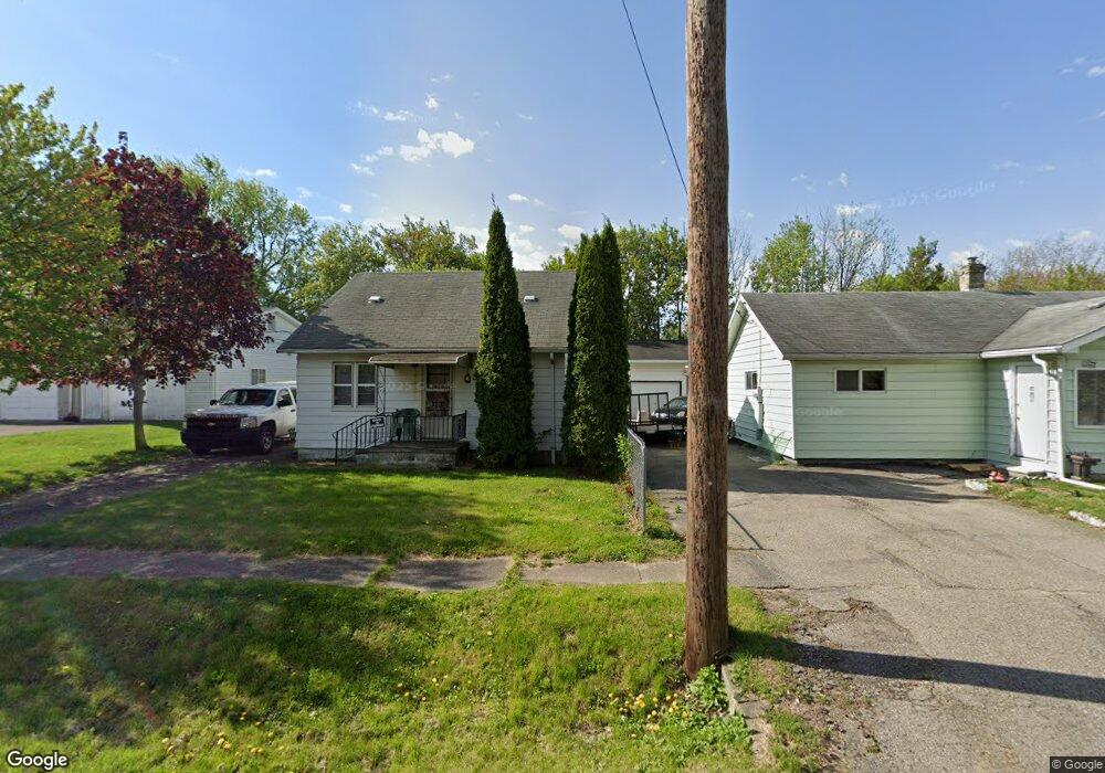 1121 W Scottwood Ave, Flint, MI 48507 - photo 1