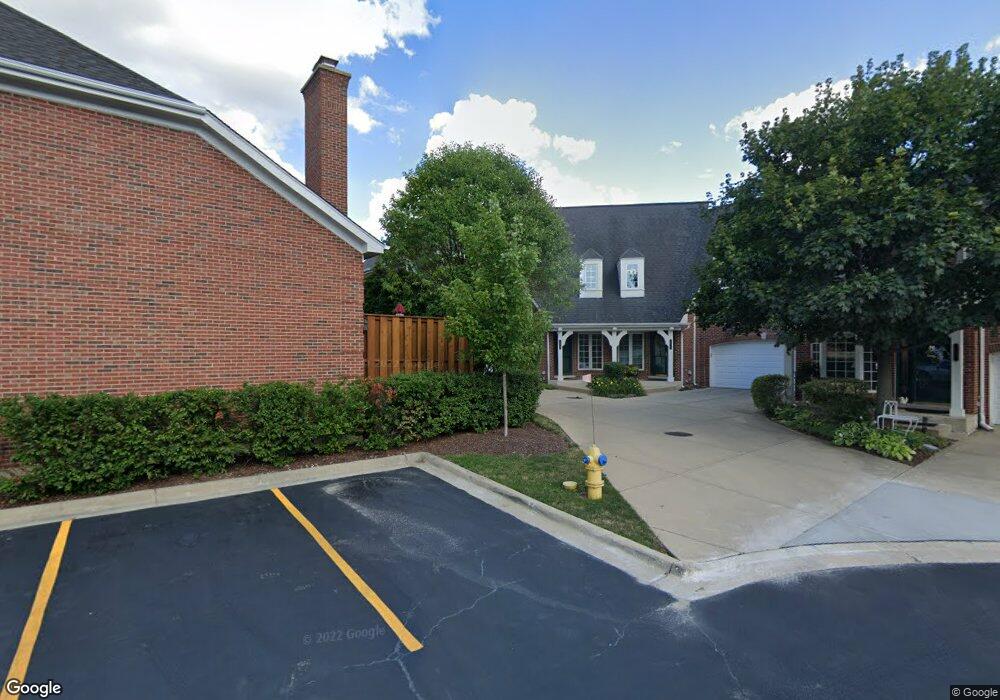 128 E Knighton Place, Elmhurst, IL 60126 - photo 1