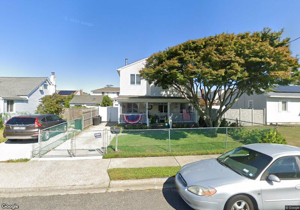 12 E Minerva Rd, Lindenhurst, NY 11757 - photo 1