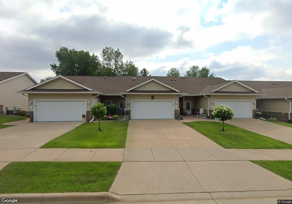 419 S Cherry Ln, Holmen, WI 54636 - photo 1