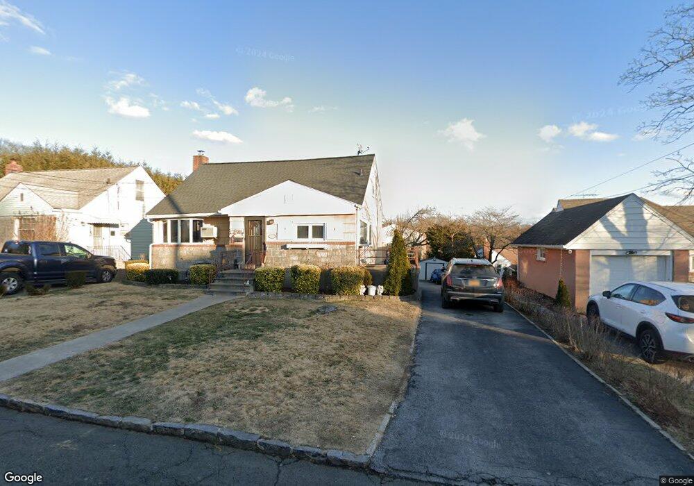 136 Lefferts Rd, Yonkers, NY 10705 - photo 1