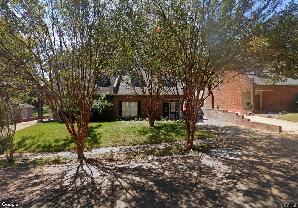 540 Ratcliff Place, Natchez, MS 39120 - photo 1