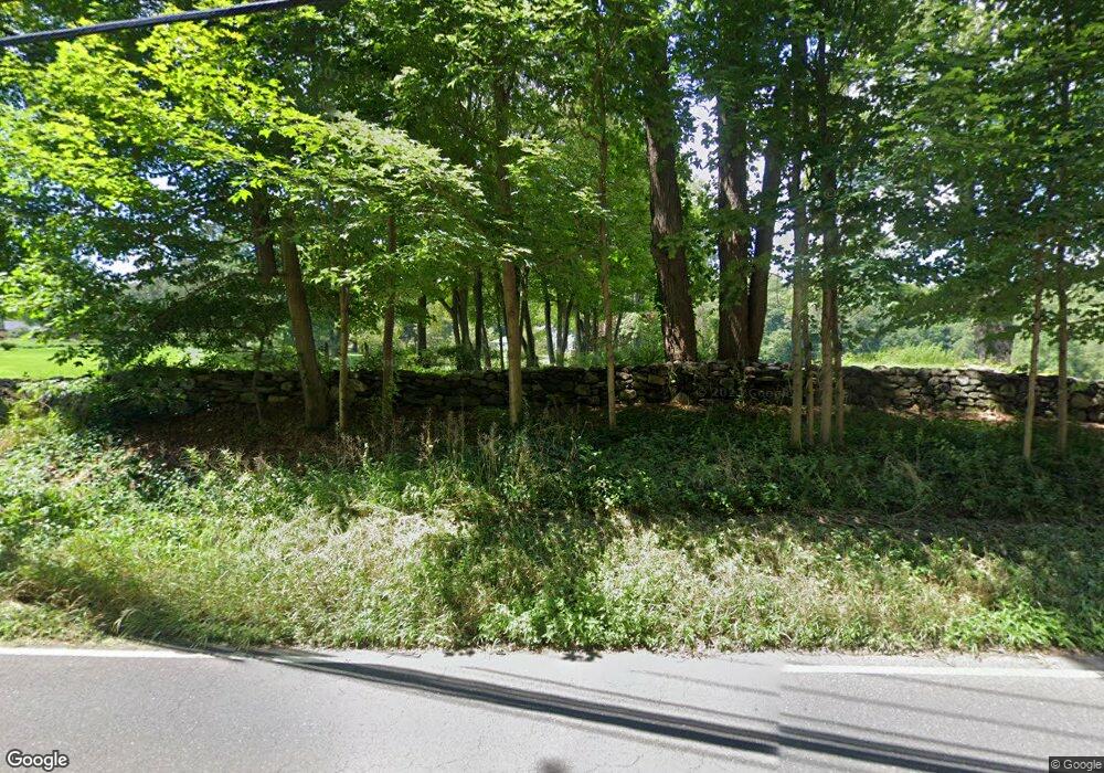 329 Redding Rd, Redding, CT 06896 - photo 1