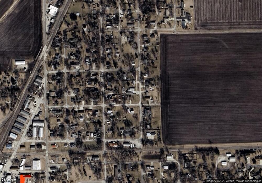 209 N 3rd Ave, Chenoa, IL 61726 - photo 1