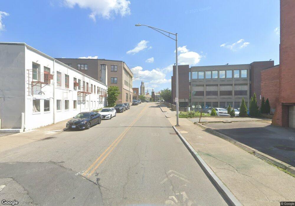 33 Roosevelt Avenue Extension, Pawtucket, RI 02860 - photo 1