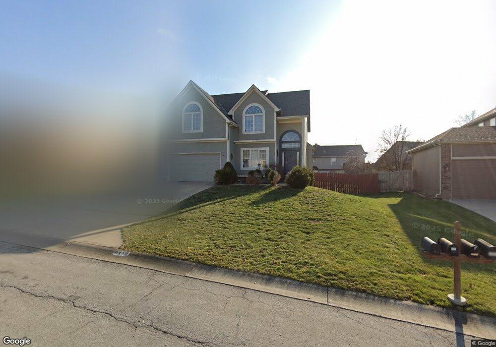 1519 Deer Path, Raymore, MO 64083 - photo 1