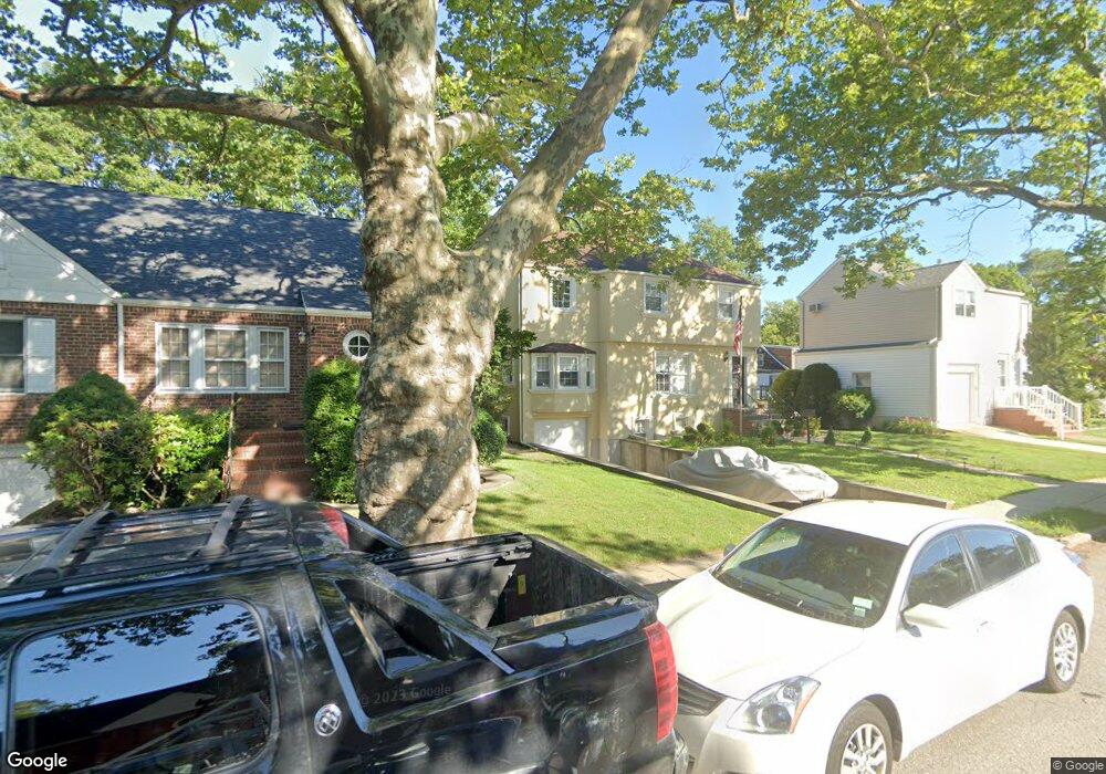 12 Garland Ln, Valley Stream, NY 11581 - photo 1