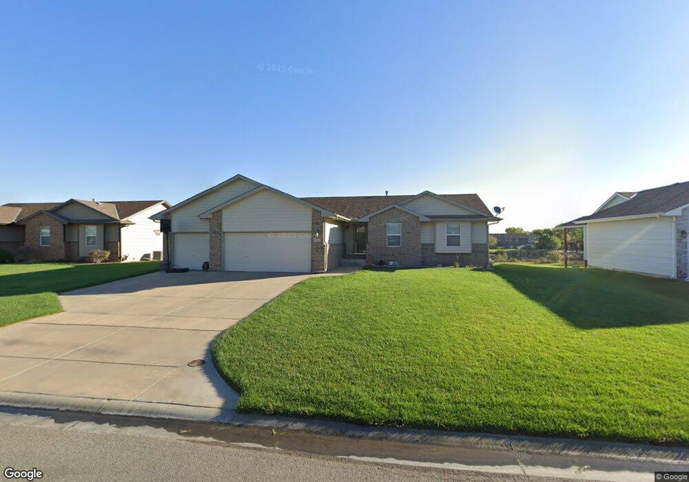 827 S Longbranch Cir, Maize, KS 67101 - photo 1