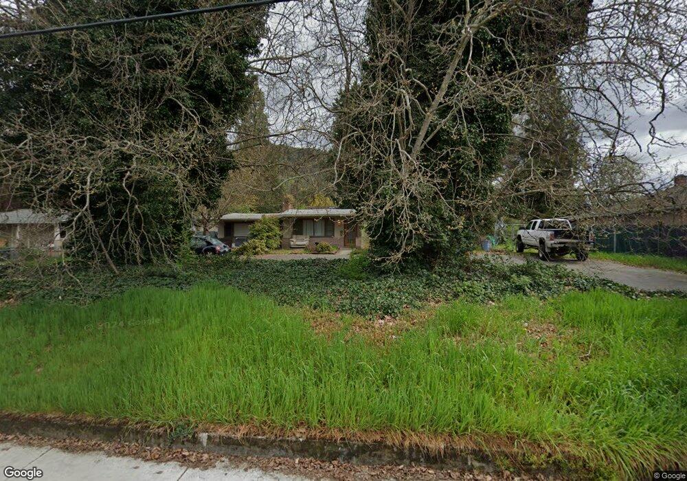 953 NE 10th St, Grants Pass, OR 97526 - photo 1