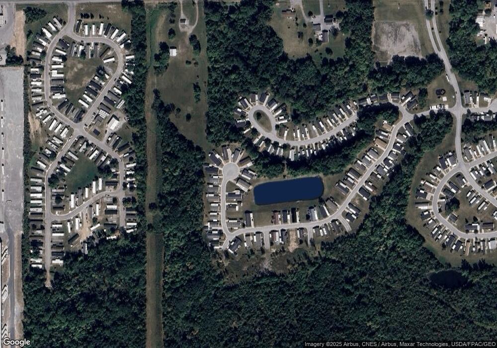 582 Waterview Cir, Lima, OH 45804 - photo 1