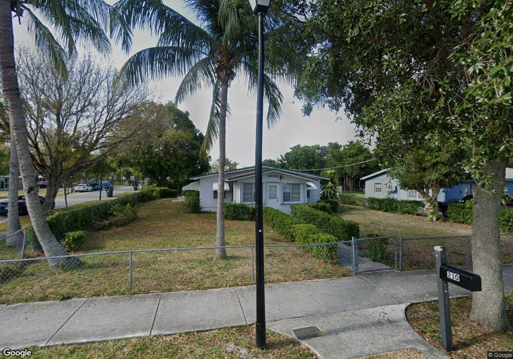 210 NE 15th Terrace, Boca Raton, FL 33432 - photo 1