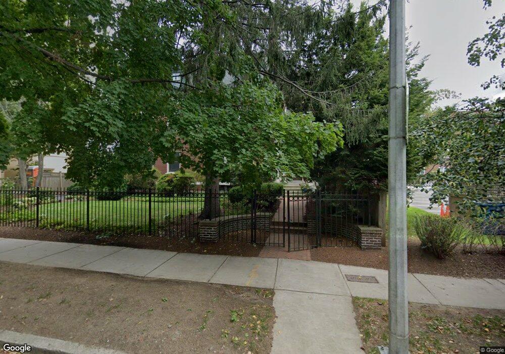 104 Babcock St unit 11, Brookline, MA 02446 - photo 1