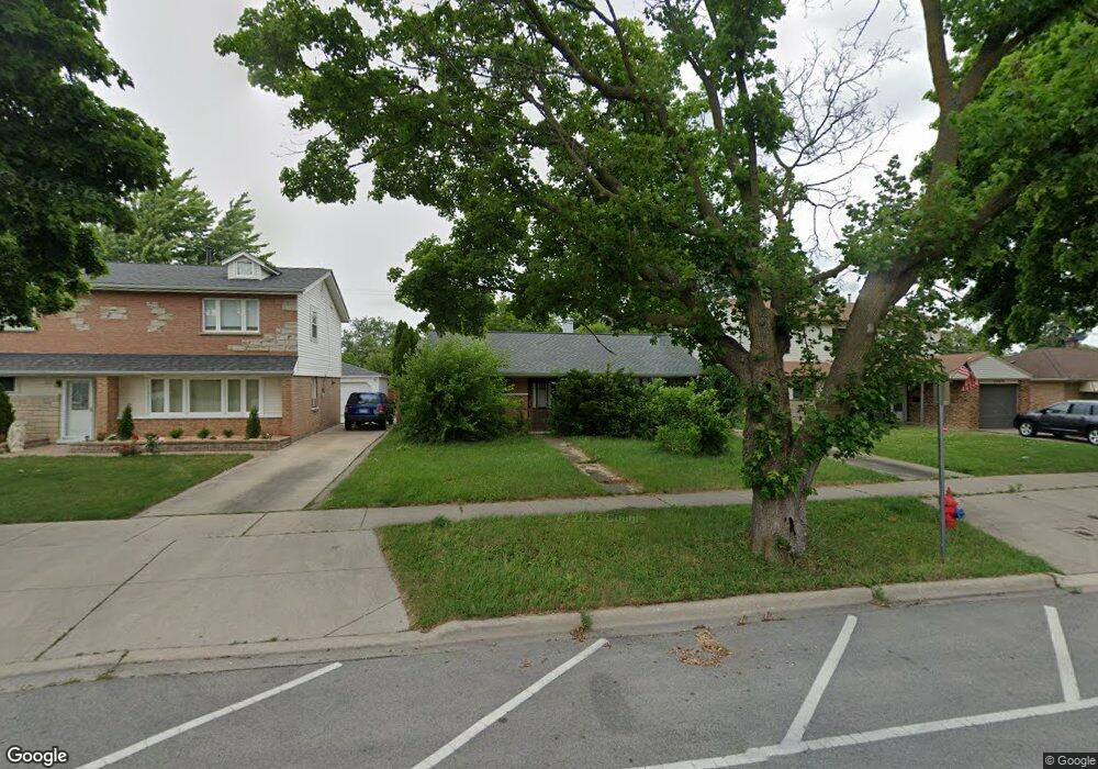 668 E Algonquin Rd, Des Plaines, IL 60016 - photo 1