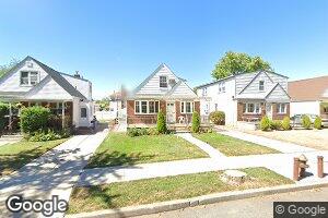 7826 265th St, Glen Oaks, NY 11004