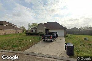 5270 Faulkner Dr, Darrow, LA 70725