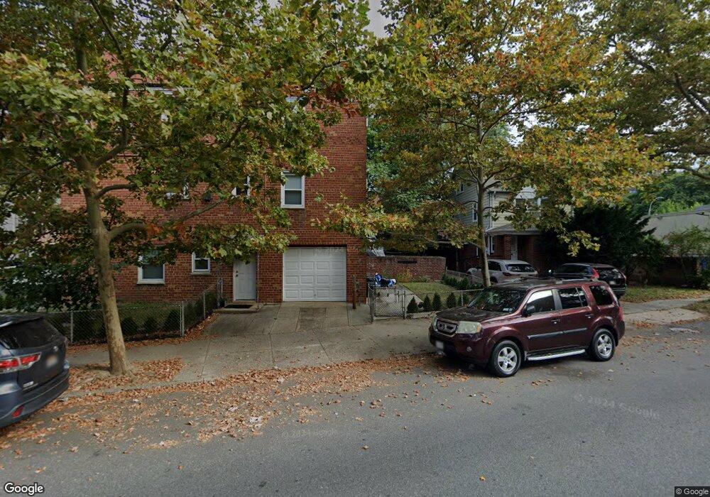 70-41 153rd St unit 3F, Flushing, NY 11367 - photo 1