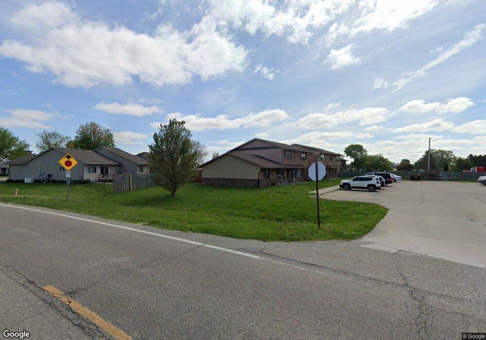 2370 N Kickapoo St, Lincoln, IL 62656 - photo 1