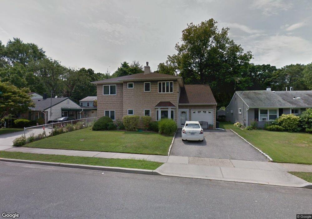 14 Ronan Rd, Glen Cove, NY 11542 - photo 1