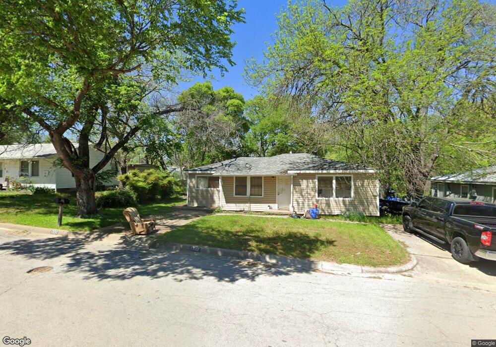 1232 W Water St, Weatherford, TX 76086 - photo 1