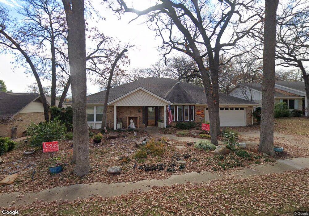 912 Brestol Ct W, Bedford, TX 76021 - photo 1