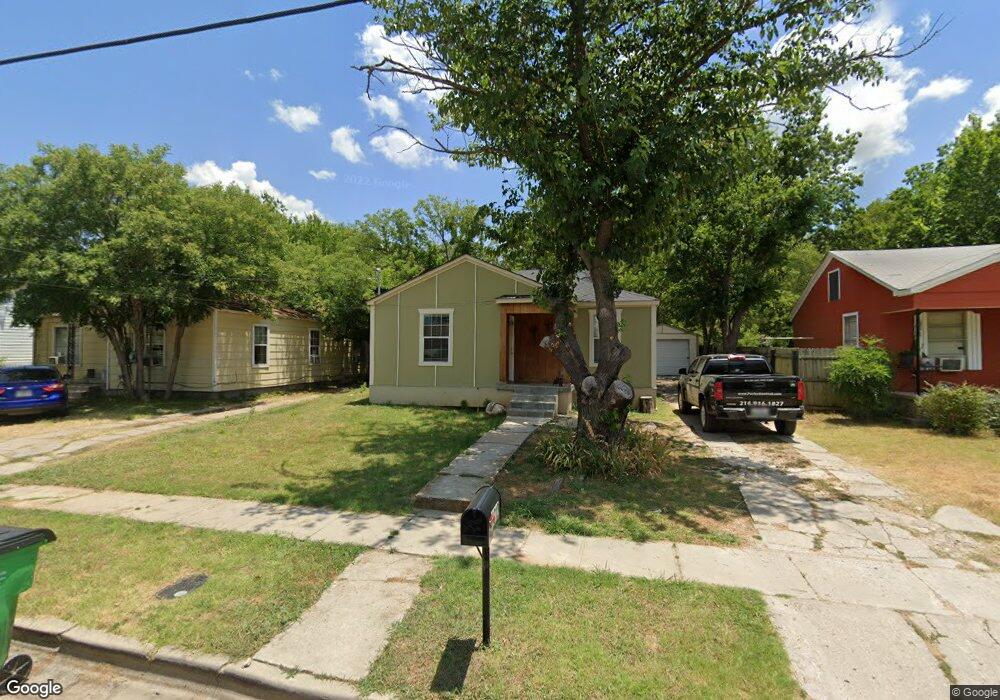 1312 N Clements St, Gainesville, TX 76240 - photo 1