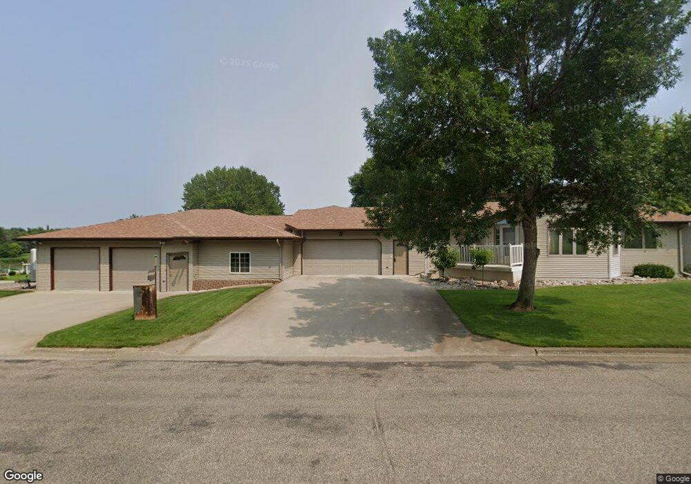 1005 7th Ave SW, Jamestown, ND 58401 - photo 1