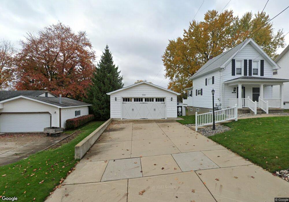 324 Crest St, Lansing, MI 48910 - photo 1