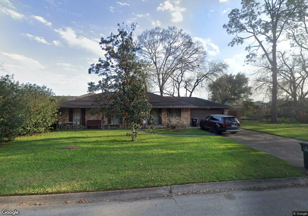 314 Meyer St, Alvin, TX 77511 - photo 1