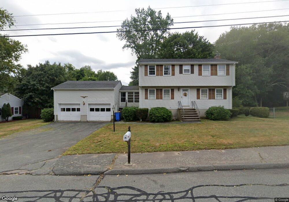 71 Acorn Dr, Randolph, MA 02368 - photo 1