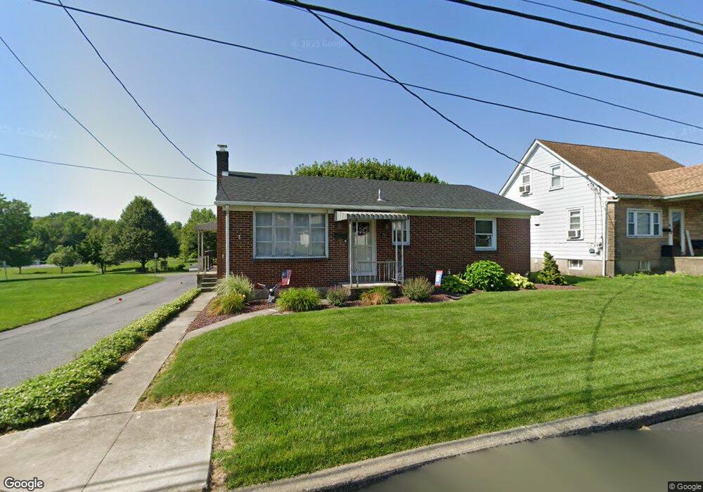 703 Seip Ave, Nazareth, PA 18064 - photo 1