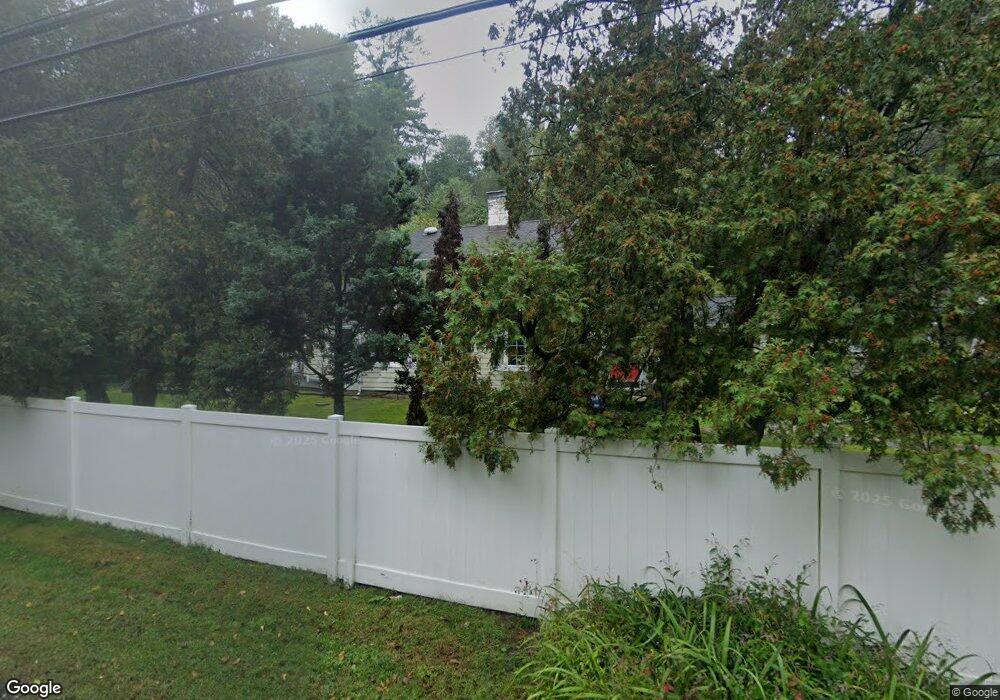 1073 Wolver Hollow Rd, Oyster Bay, NY 11771 - photo 1